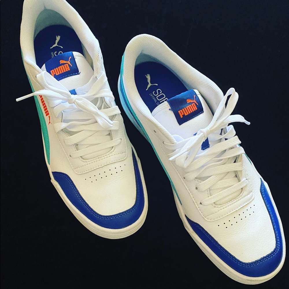 Mens PUMA soft foam low top sneakers